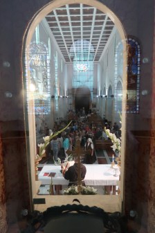 View from the empty window above the altar into the church photo: Patricia Enk